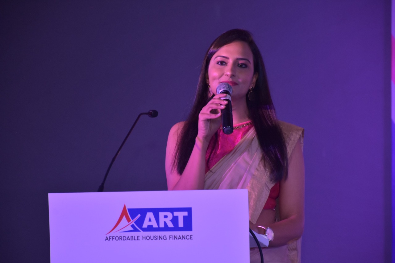 Best Female Emcee in Delhi/Gurgaon Art Housing Finance Annual Event Corporate Event