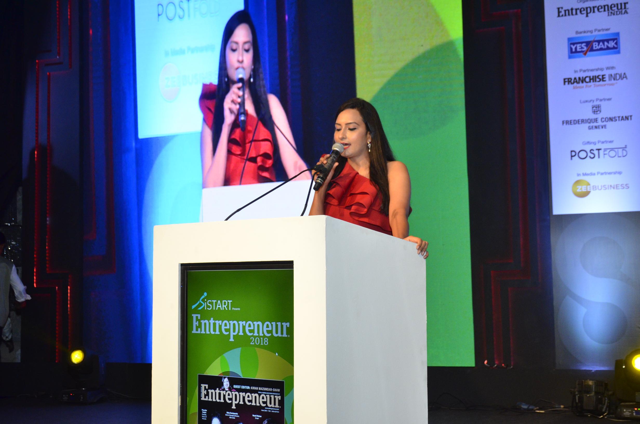 Best Female Emcee in Delhi/Gurgaon Franchise India Awards Ceremony Event